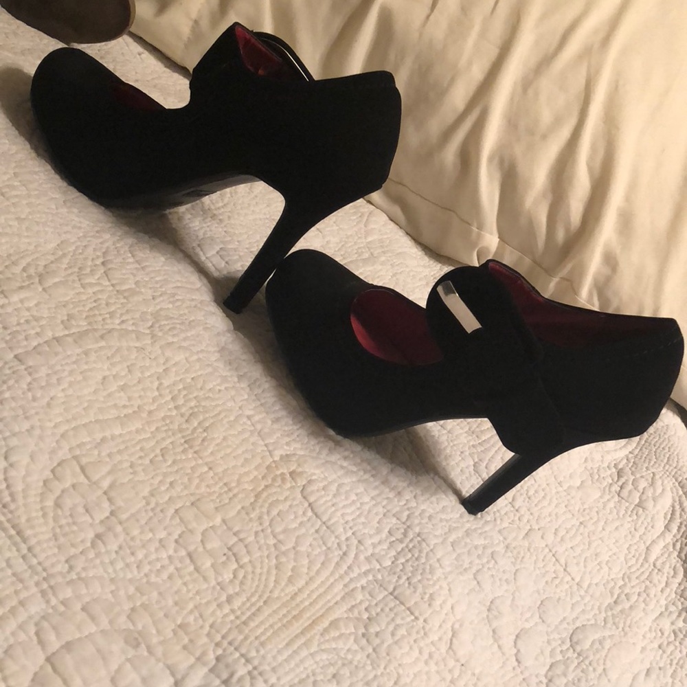 Black heels